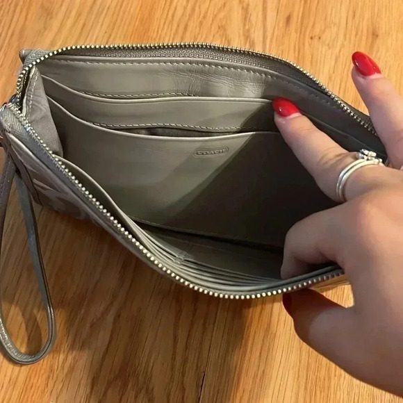 Coach Wristlet - Picture 5 of 6